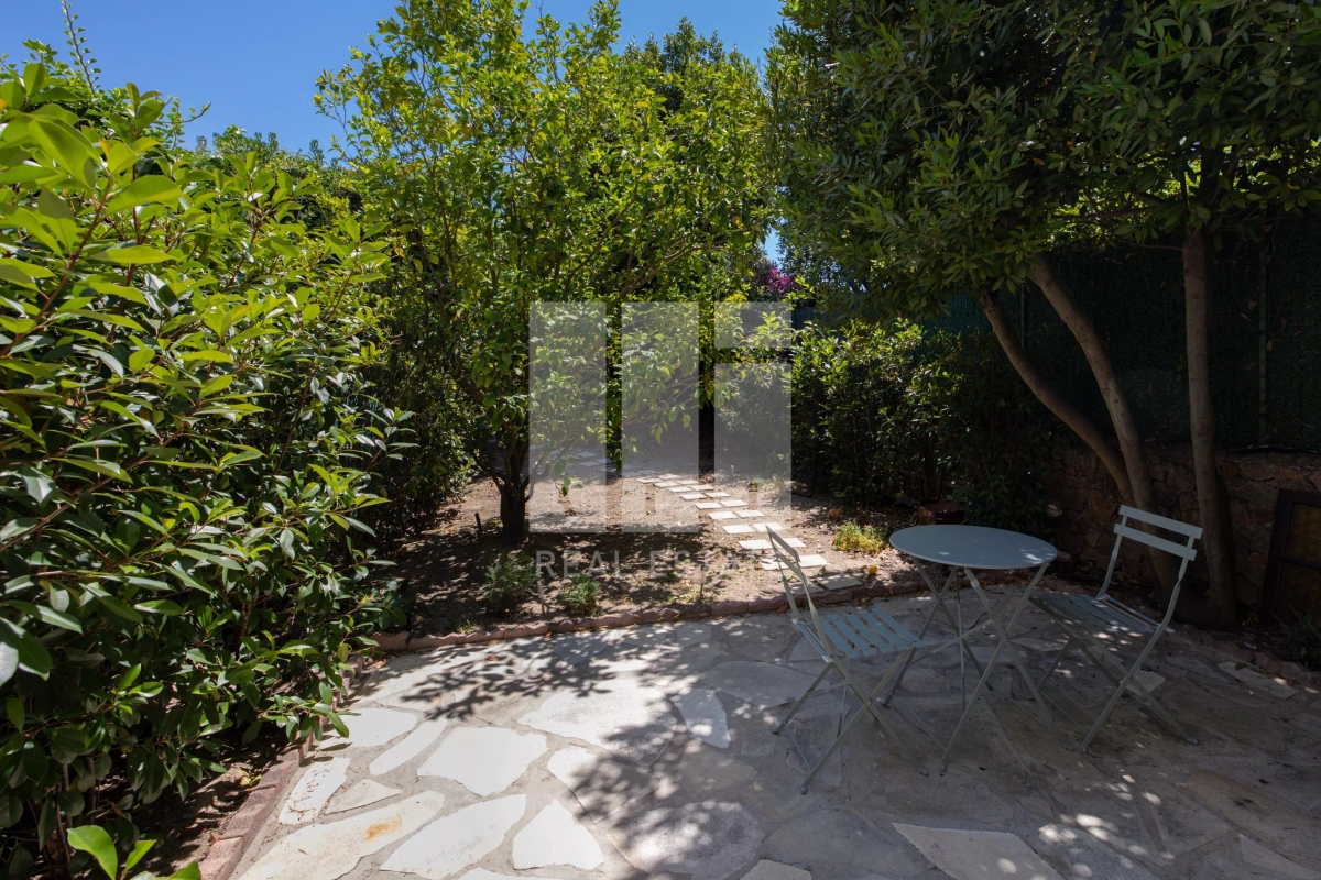Luxury House for sale in Cannes, 815 000 €, Photo 3