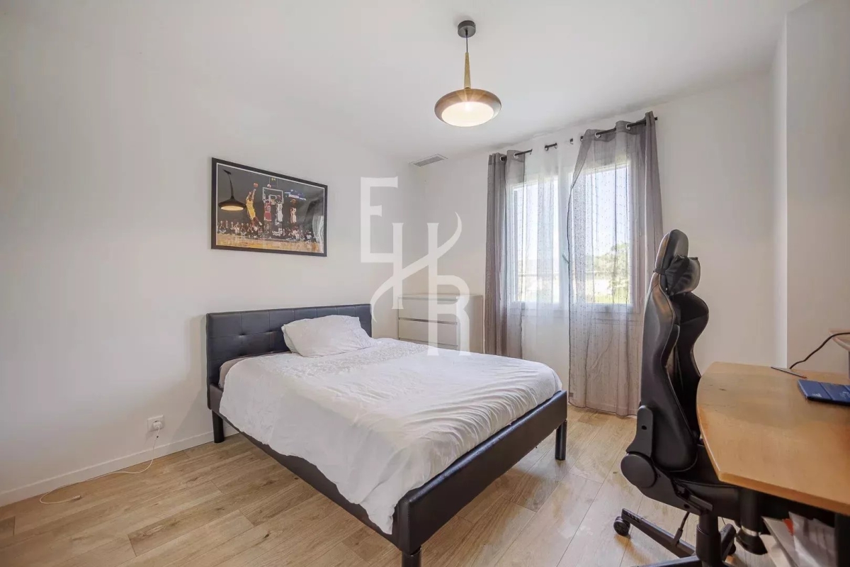 Maison de luxe à vendre à Mougins, 1 095 000 €, Photo 4