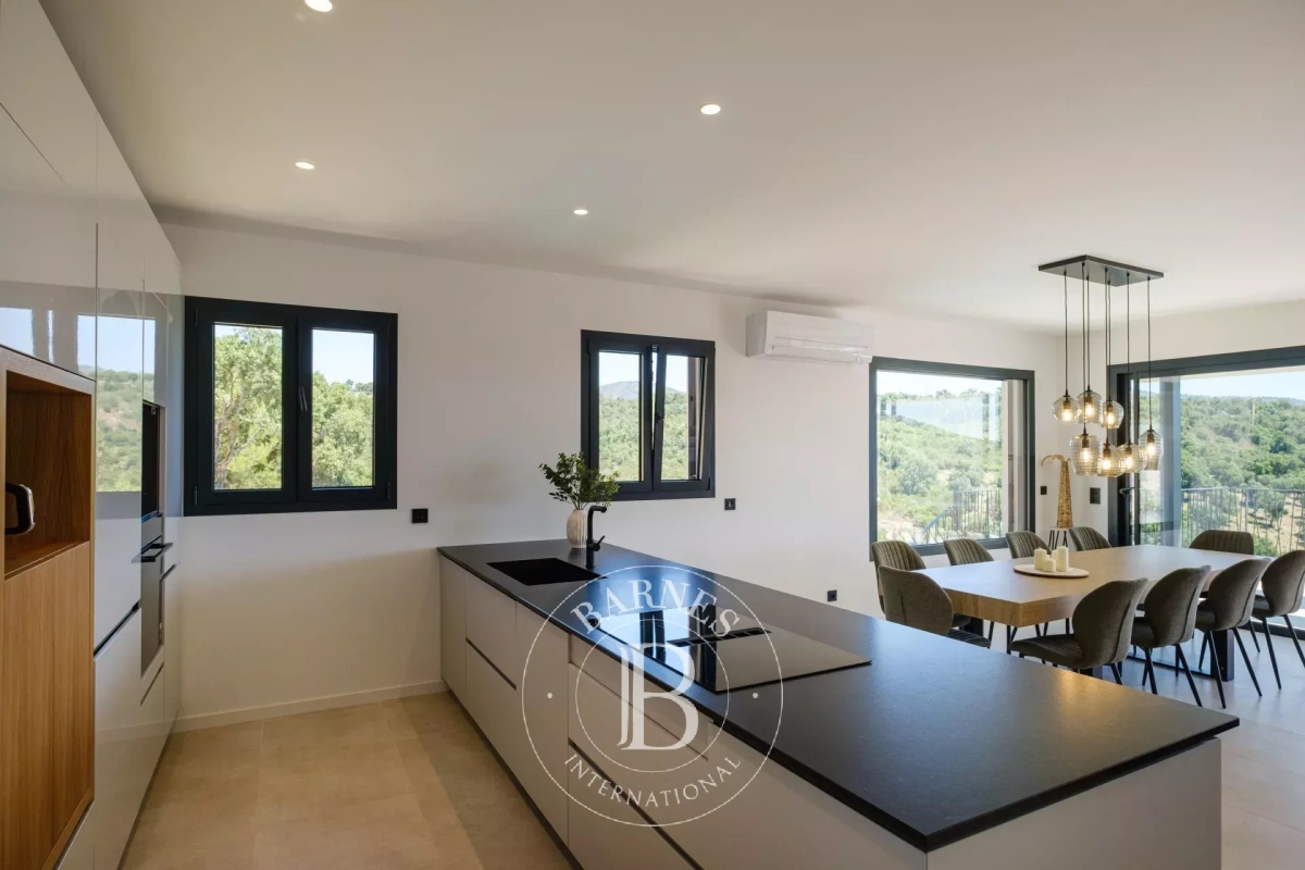 Maison de luxe à vendre à Sainte-Maxime, 1 490 000 €, Photo 5