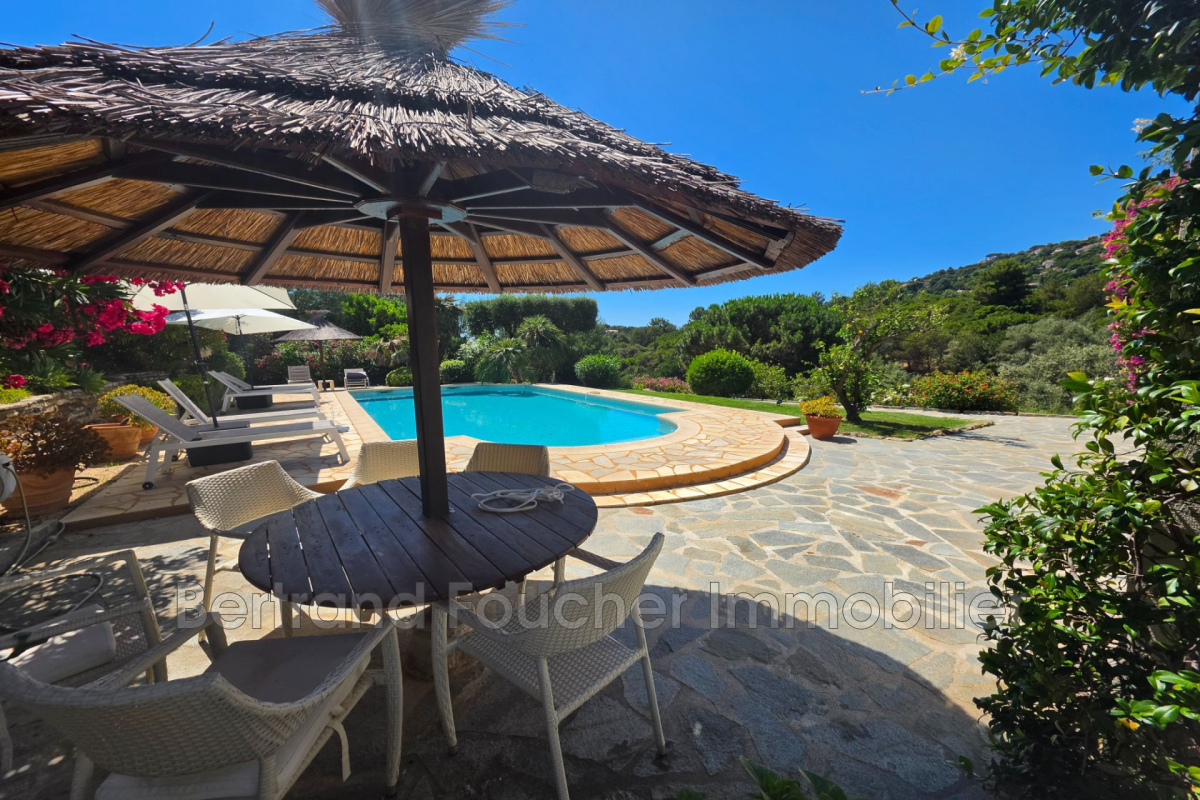 Maison de luxe à vendre à Cavalaire-sur-Mer, 1 840 000 €, Photo 5