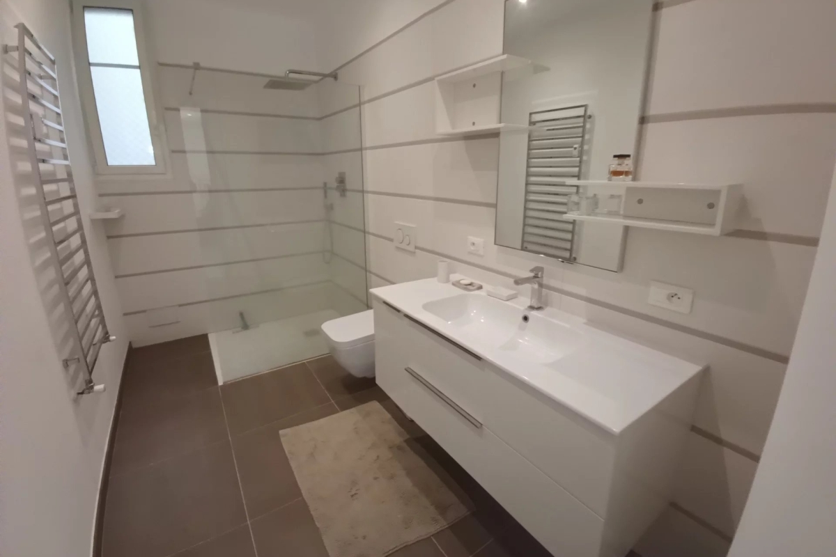 Luxury Apartment for sale in Beaulieu, 800 000 €, Photo 5