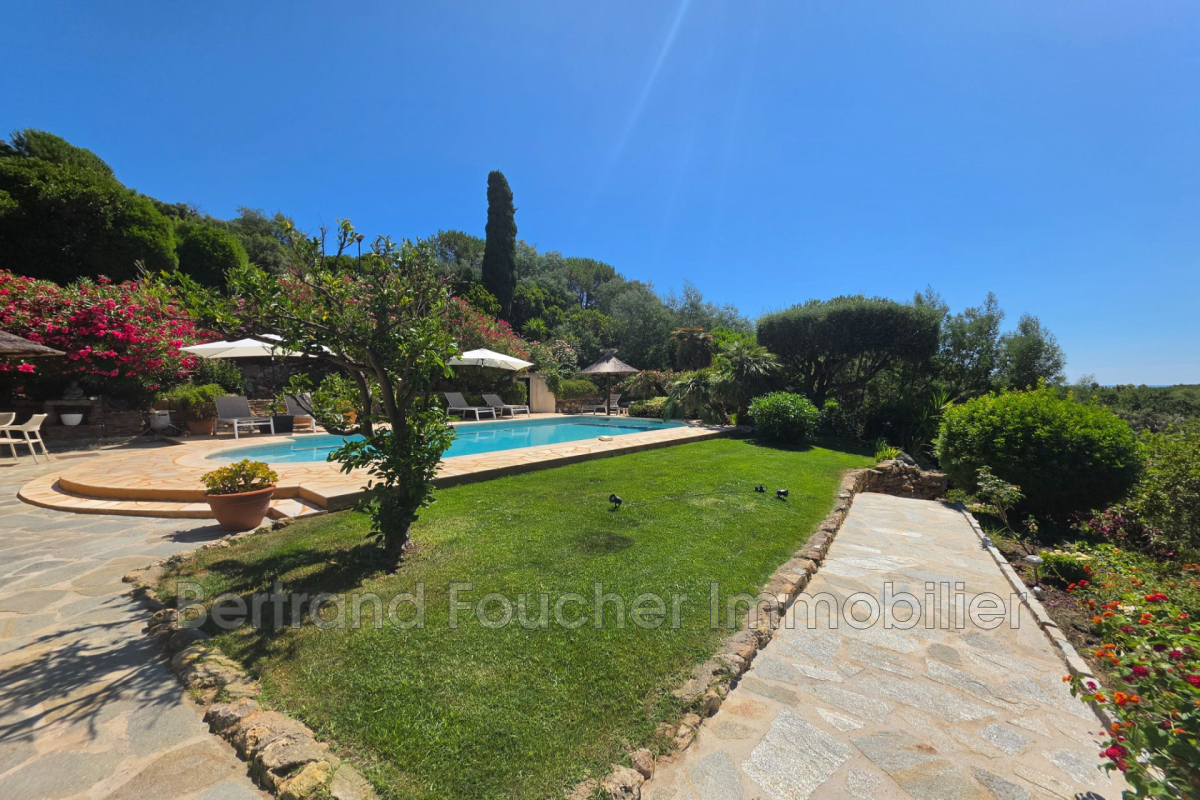 Maison de luxe à vendre à Cavalaire-sur-Mer, 1 840 000 €, Photo 6