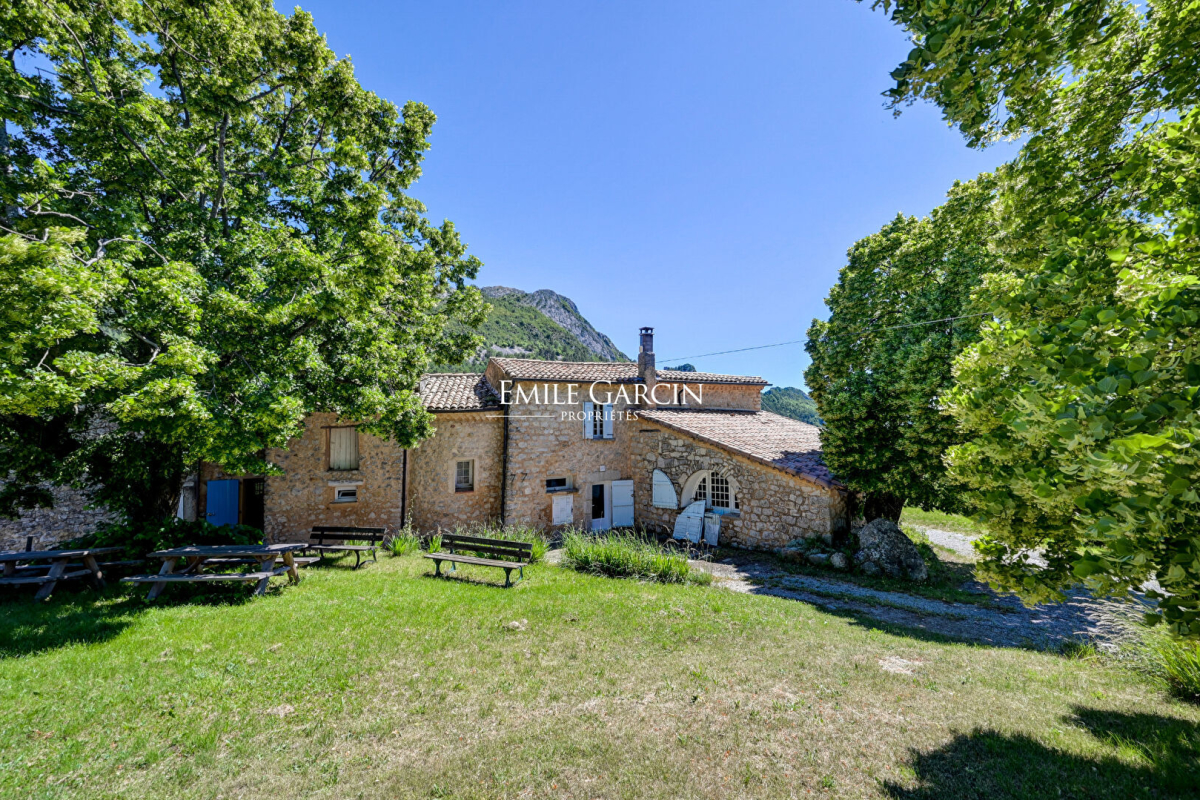 Maison de luxe à vendre à Entrepierres, 1 170 000 €, Photo 6
