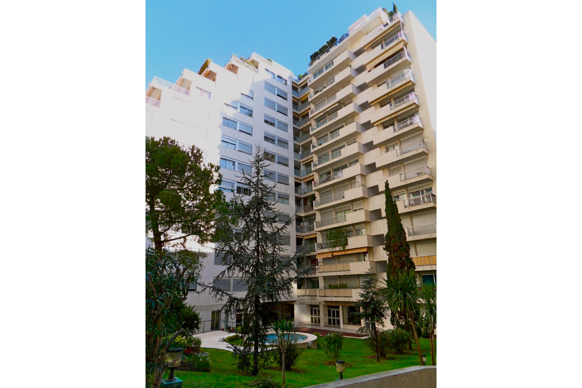 Appartement de luxe à louer à Monaco, 2 800 €, Photo 1