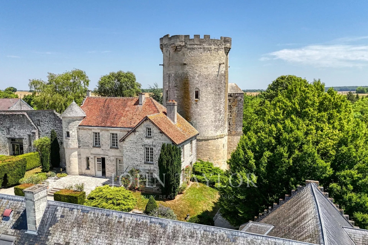 Luxury House for sale in Soissons, 2 300 000 €, Photo 2