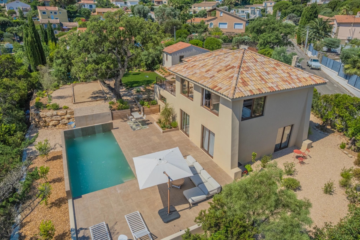 Maison de luxe à vendre à Saint-Aygulf, 1 490 000 €, Photo 3