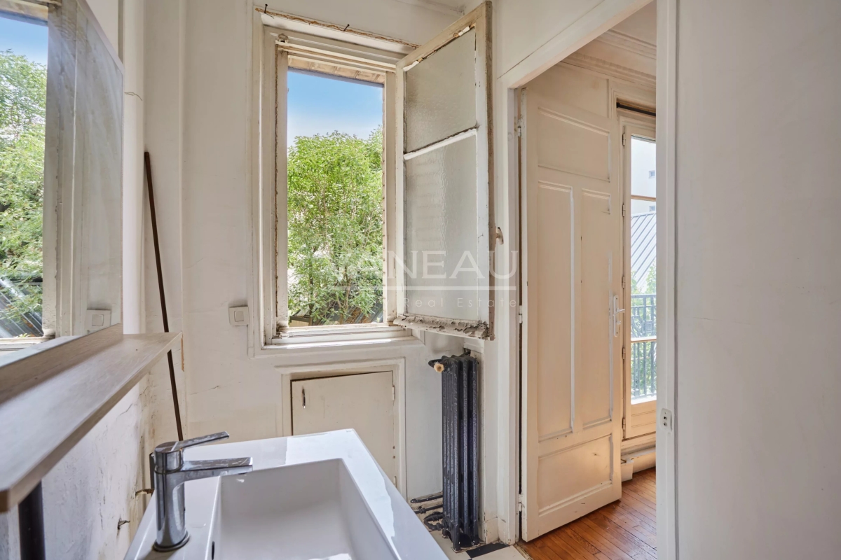 Appartement de luxe à vendre à Paris 18ème, 262 000 €, Photo 4