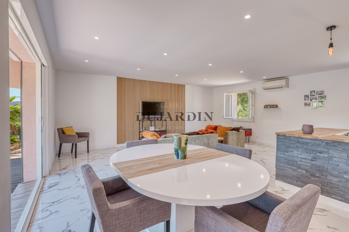 Maison de luxe à vendre à Bormes-les-Mimosas, 780 000 €, Photo 6