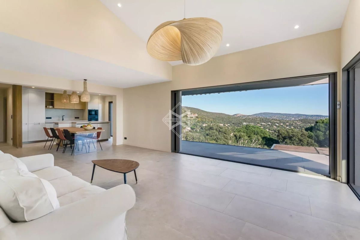 Maison de luxe à vendre à Cavalaire-sur-Mer, 2 990 000 €, Photo 7