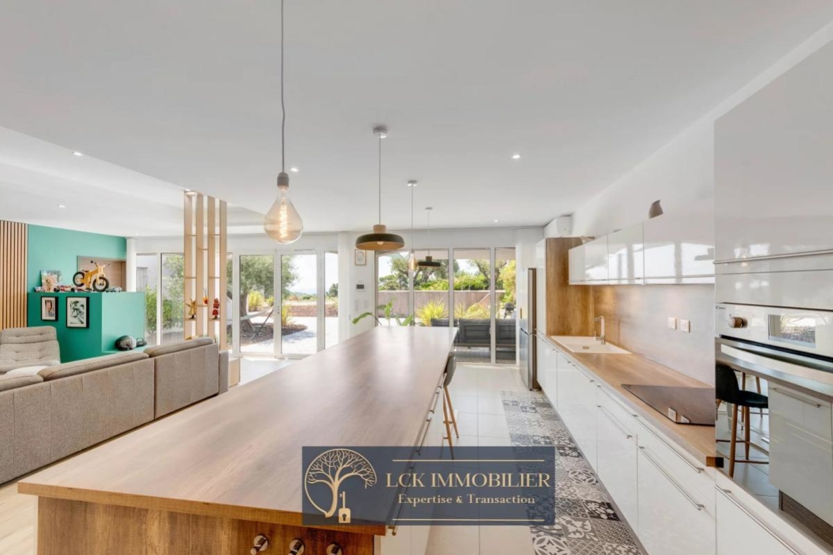 Luxury House for sale in Roquebrune-sur-Argens, 999 000 €, Photo 7
