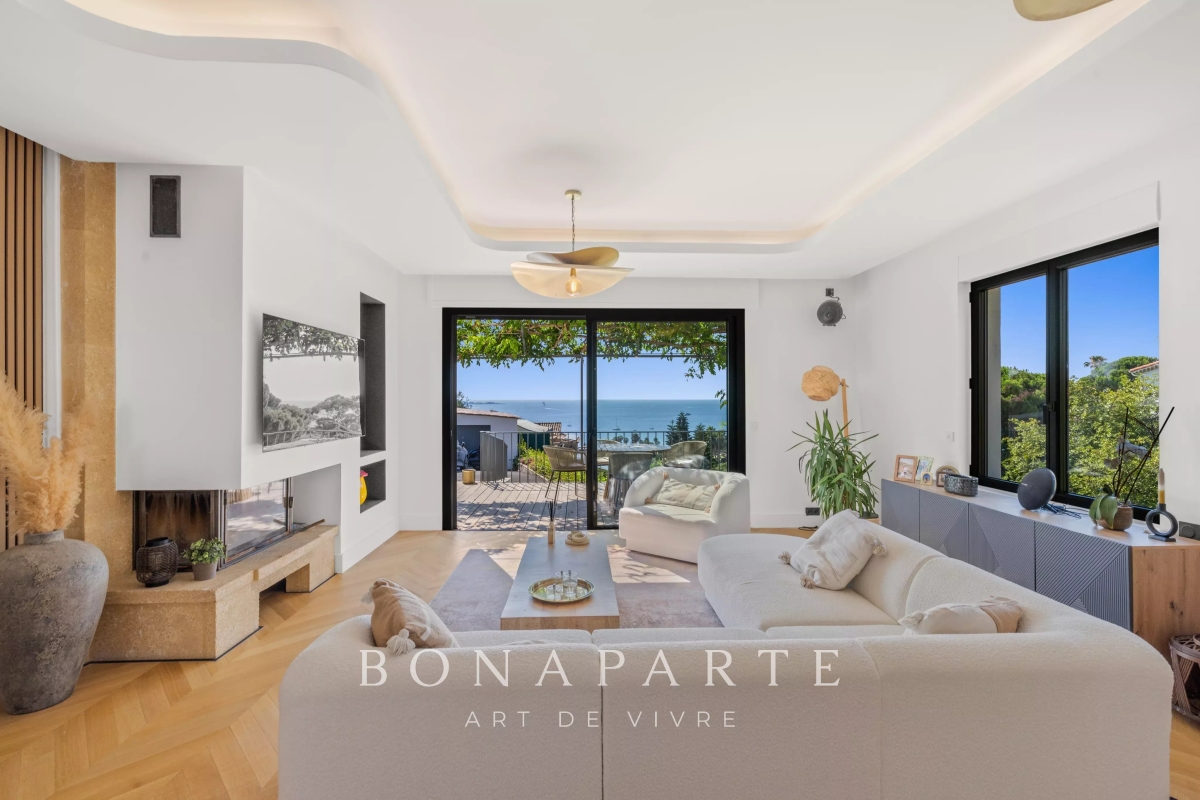 Maison de luxe à vendre à Vallauris, 2 190 000 €, Photo 1