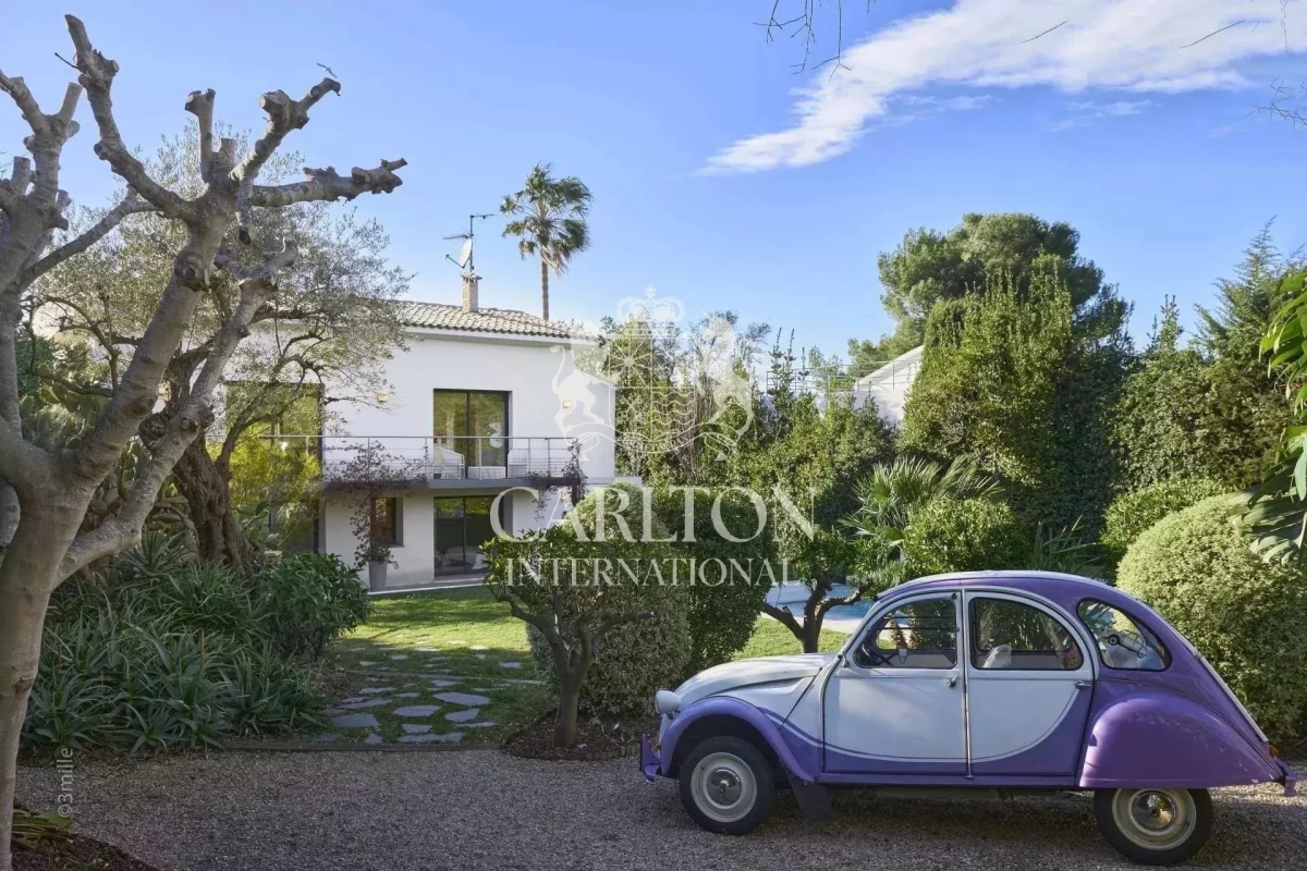 Maison de luxe à louer à Cap d'Antibes, 14 000 €, Photo 1