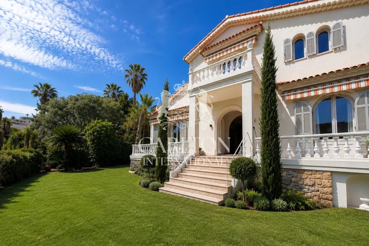 Maison de luxe à louer à Cannes, 22 500 €, Photo 1
