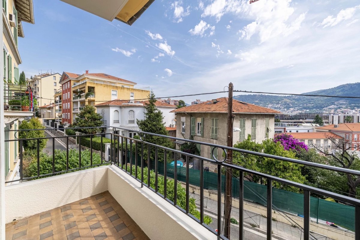 Luxury Apartment for sale in Nice, 495 000 €, Photo 2