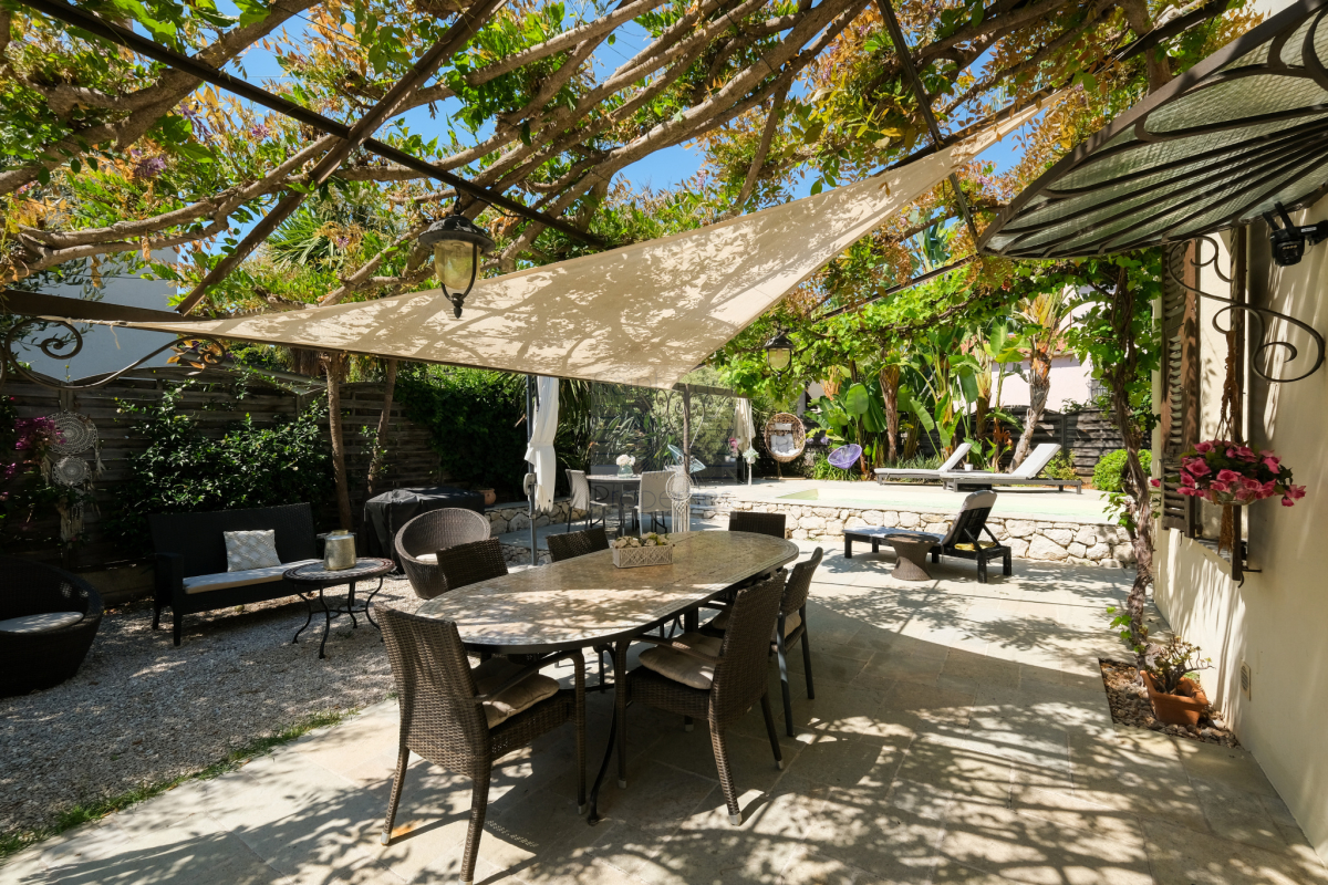 Maison de luxe à vendre à Saint-Laurent-du-Var, 950 000 €, Photo 5