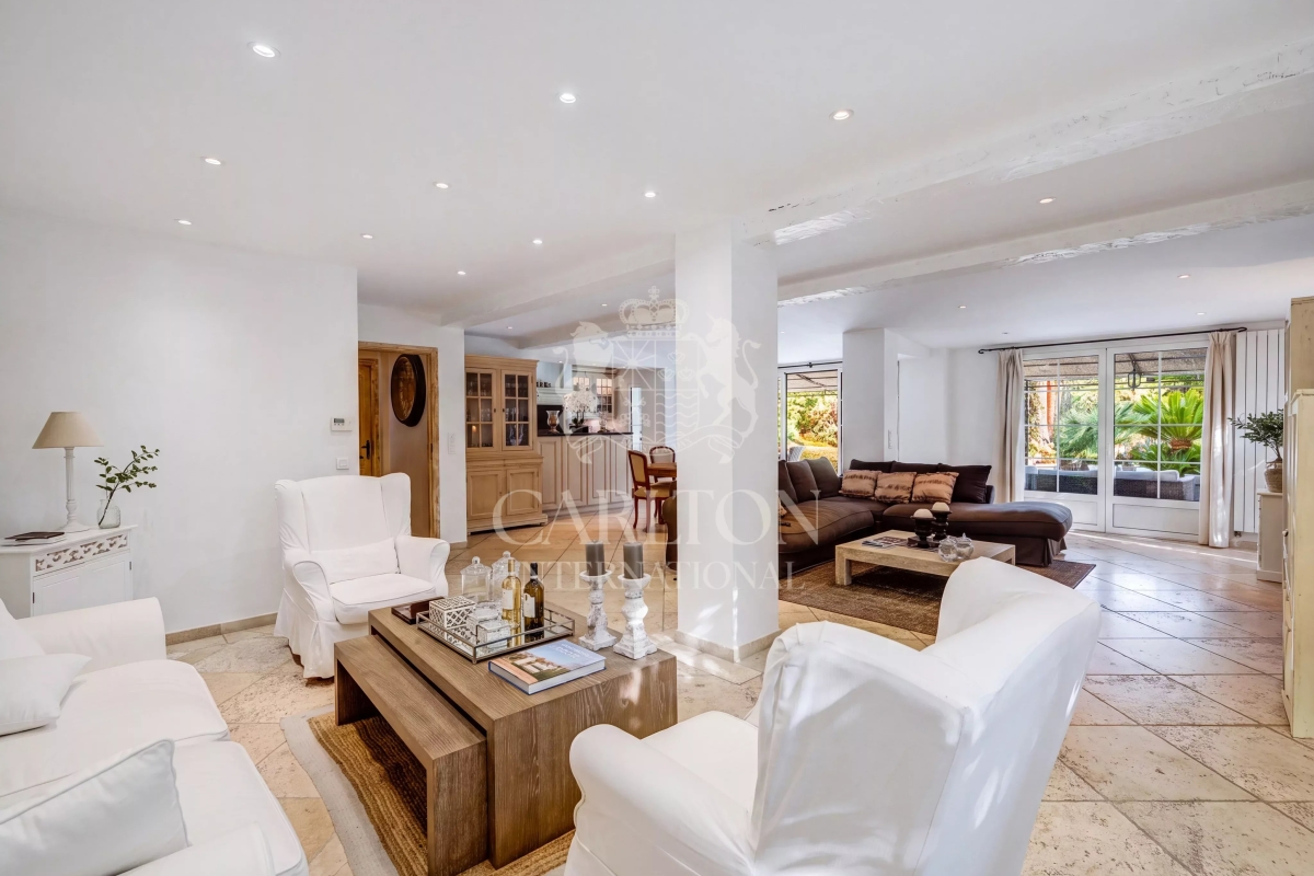 Maison de luxe à vendre à Antibes, 2 070 000 €, Photo 6