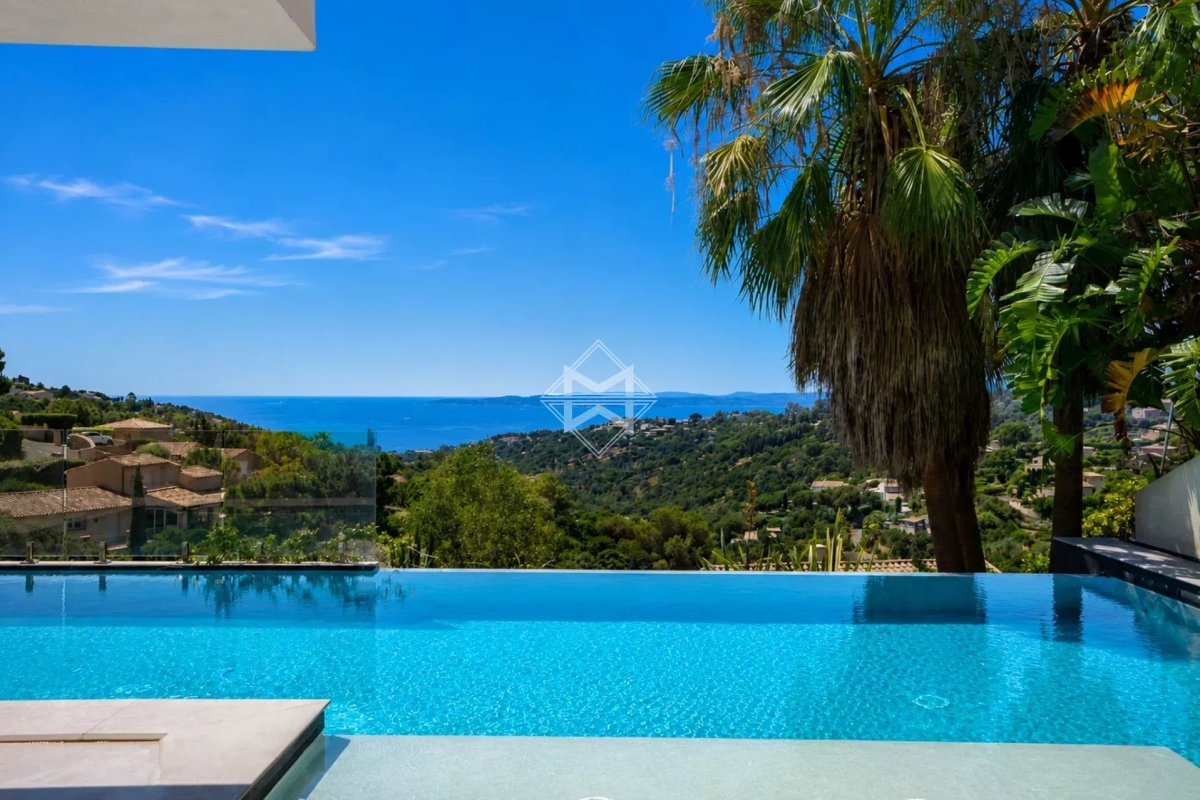 Maison de luxe à vendre à Les Issambres, 3 969 000 €, Photo 1