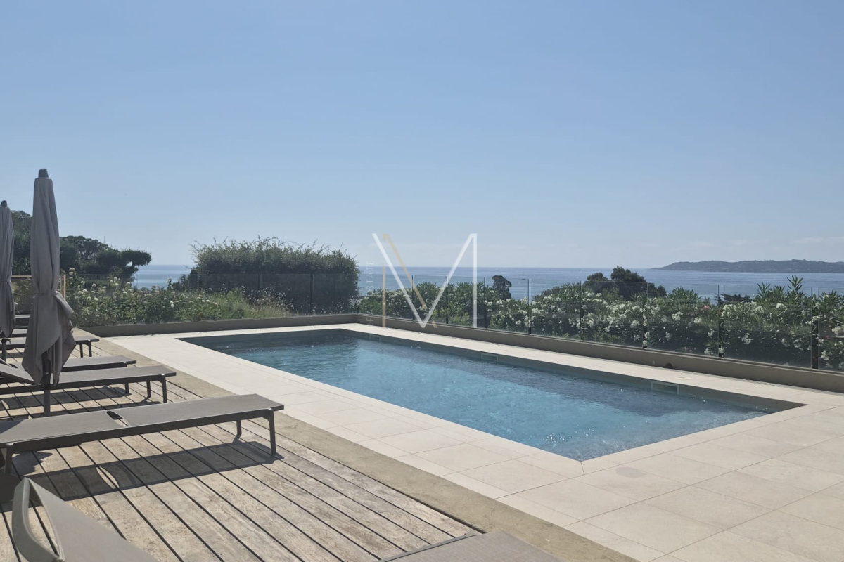 Luxury Apartment for sale in Sainte-Maxime, 1 345 000 €, Photo 2