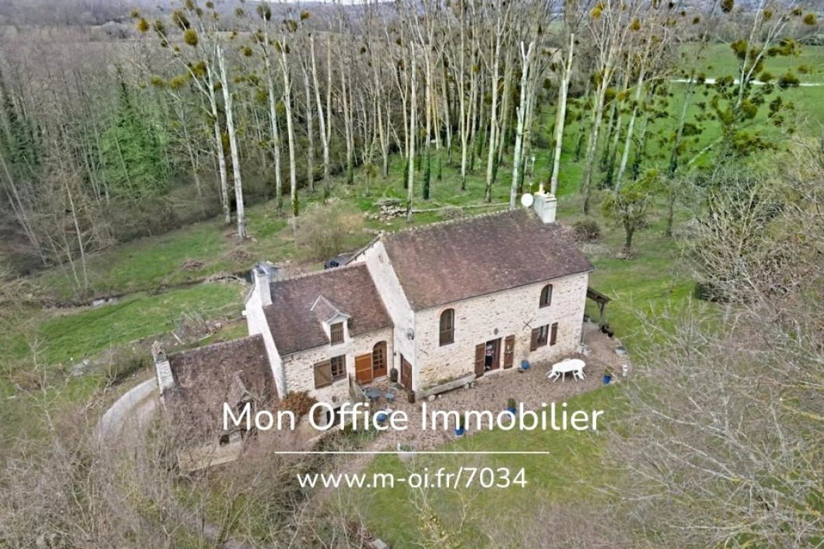 Maison de luxe à vendre à Cuissai, 670 000 €, Photo 2