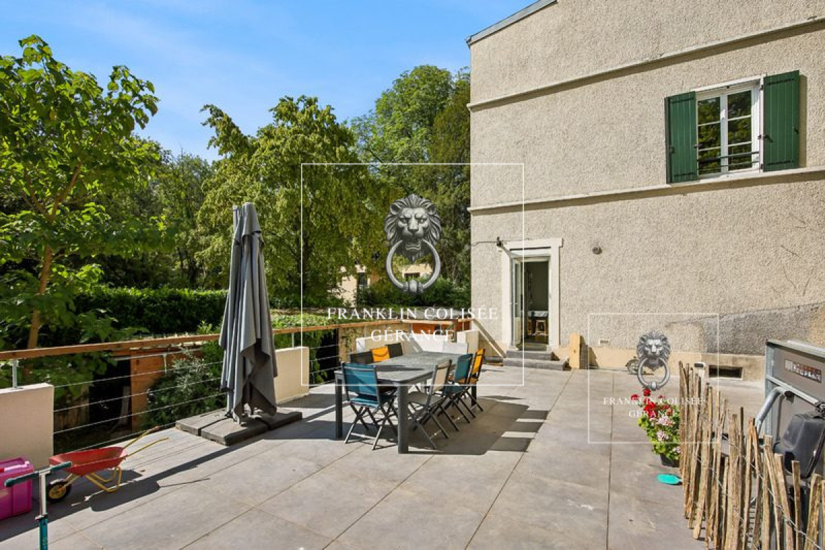 Maison de luxe à louer à Louveciennes, 3 800 €, Photo 2