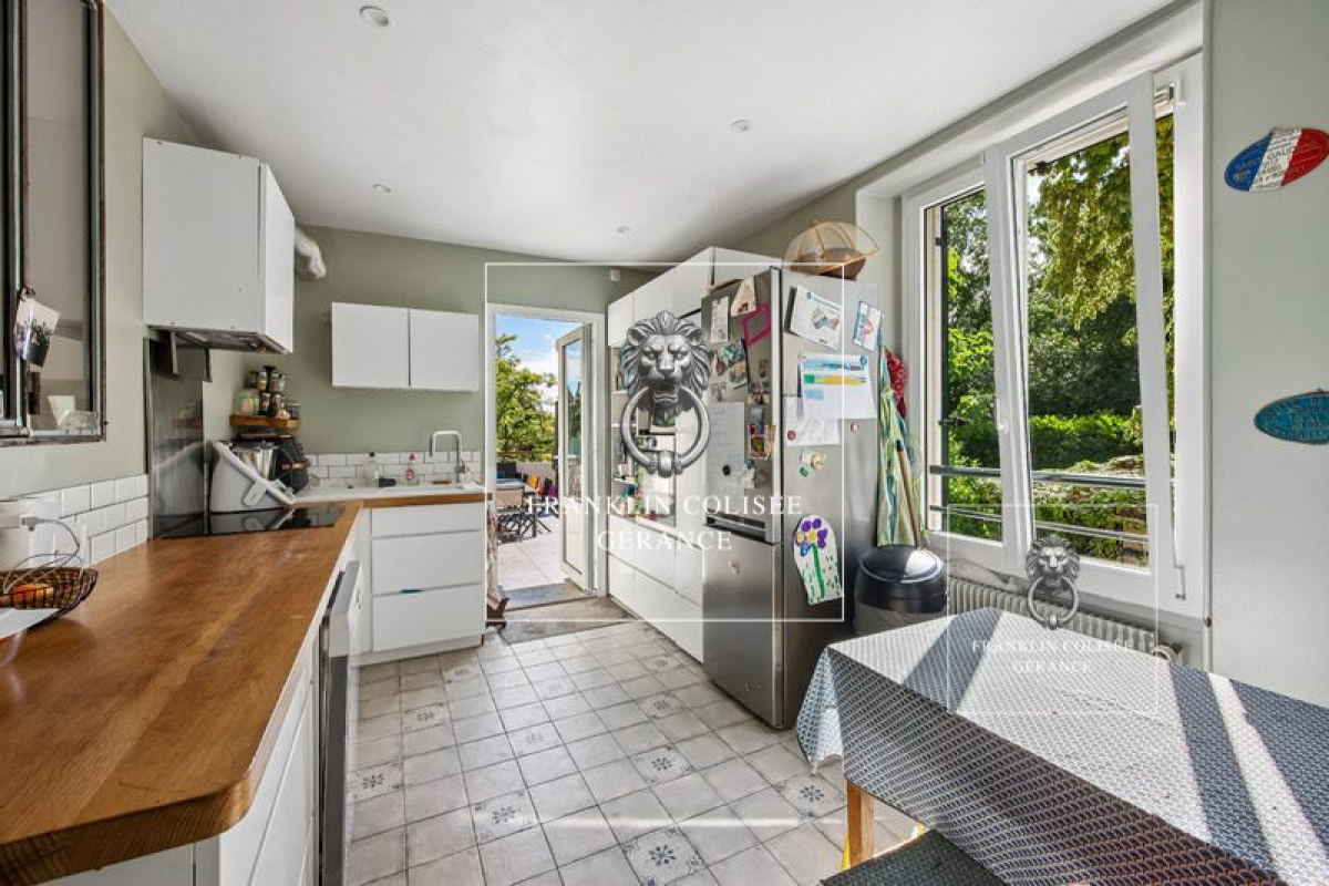Maison de luxe à louer à Louveciennes, 3 800 €, Photo 5