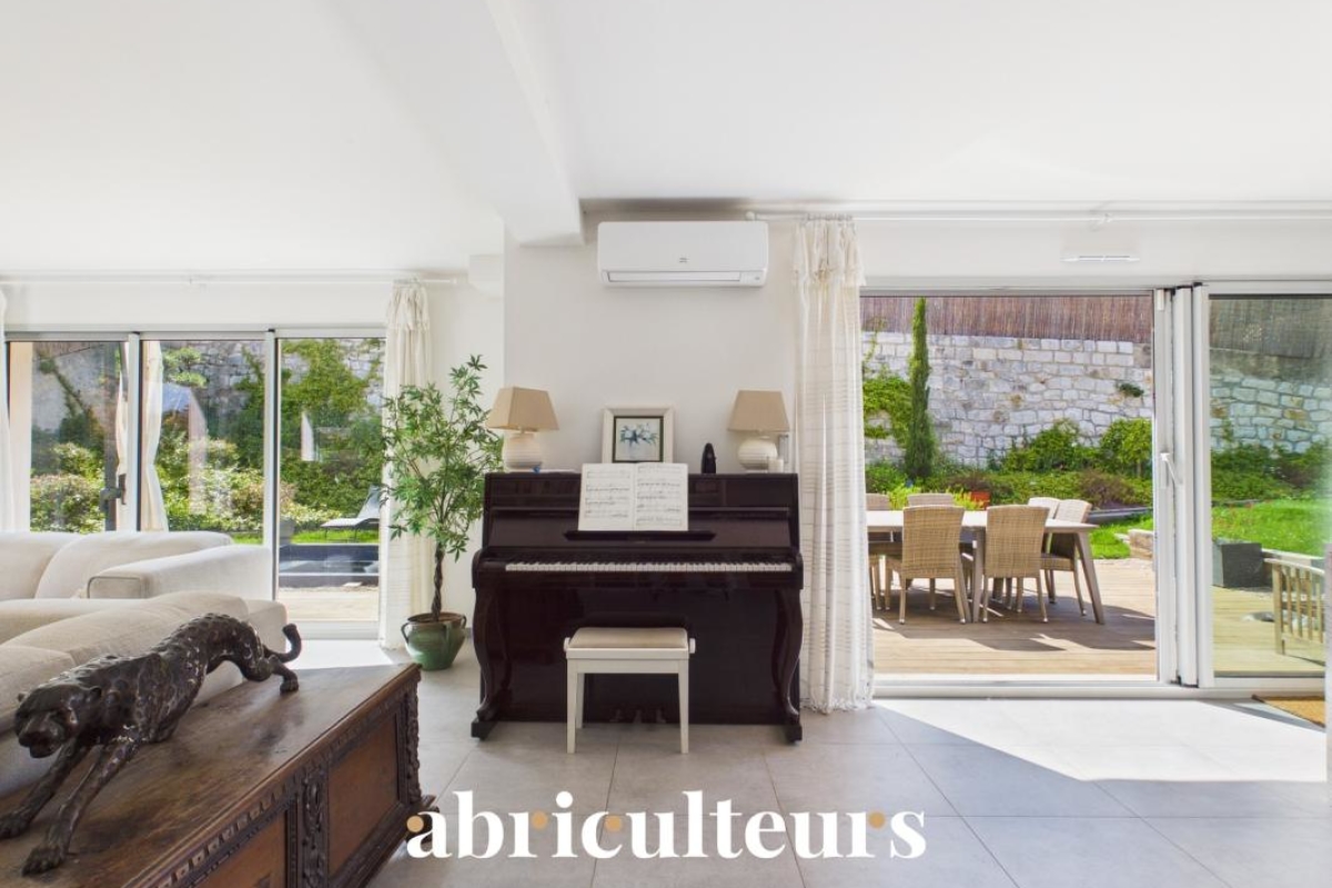 Maison de luxe à vendre à Saint-Laurent-du-Var, 890 000 €, Photo 7