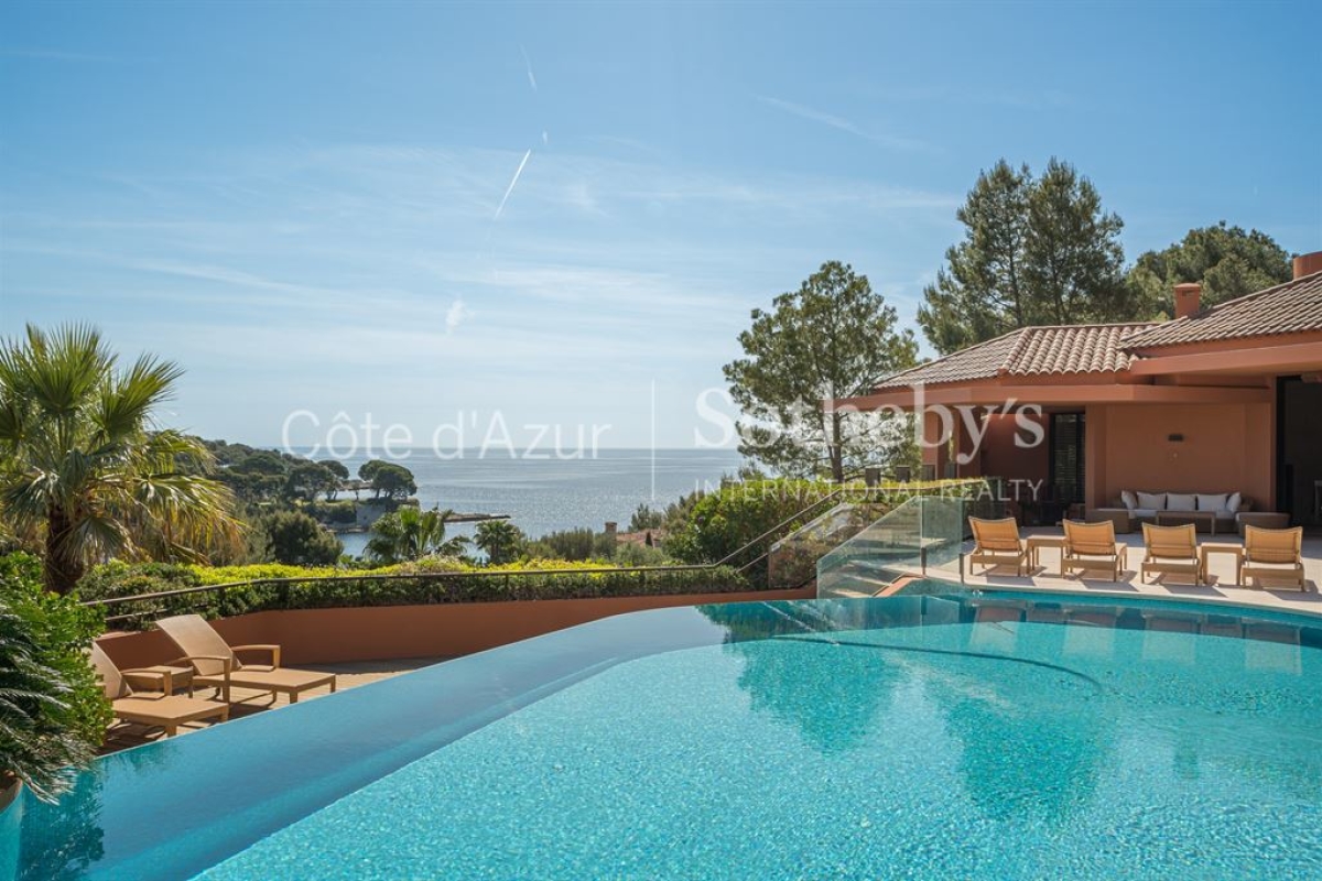 Luxury House for sale in Saint-Jean-Cap-Ferrat, 49 000 000 €, Photo 1