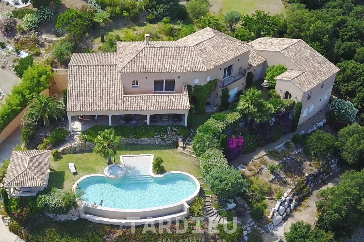 Luxury House for sale in Grimaud, 4 200 000 €, Photo 1