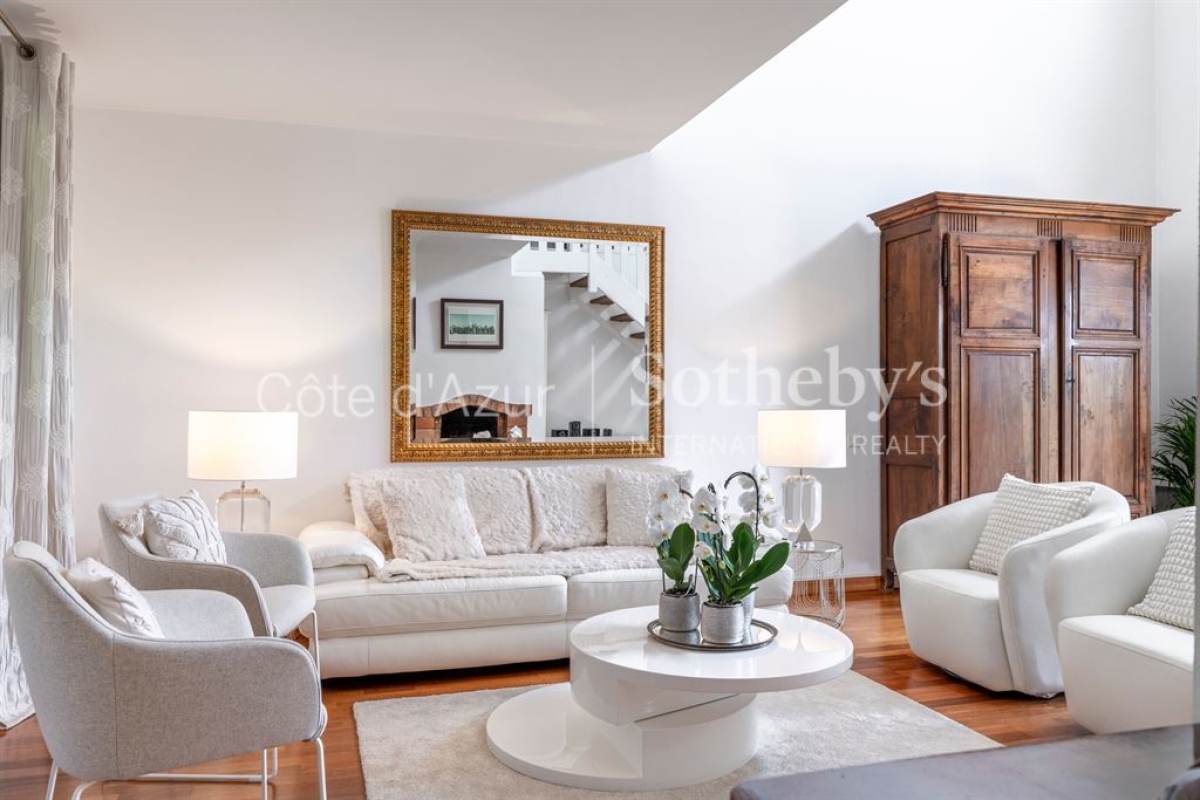 Maison de luxe à vendre à Nice, 925 000 €, Photo 2