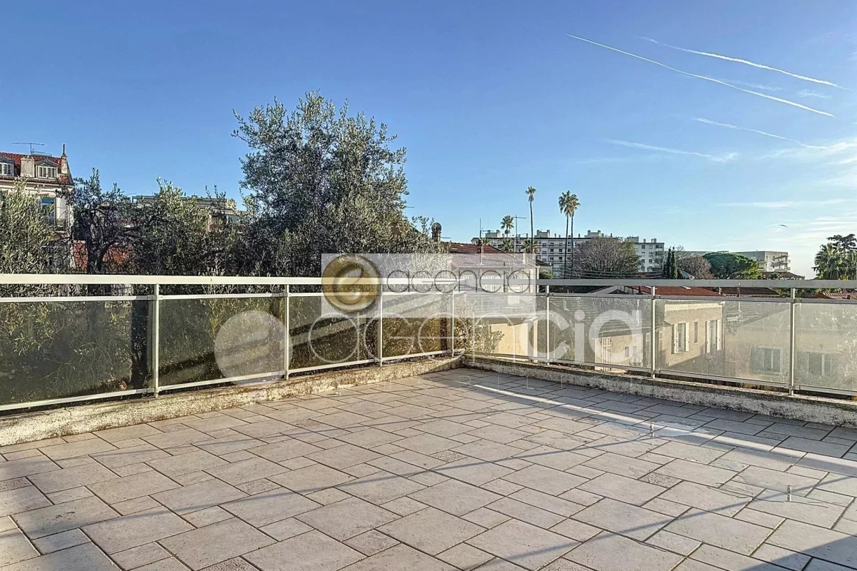 Maison de luxe à vendre à Cannes, 1 250 000 €, Photo 3