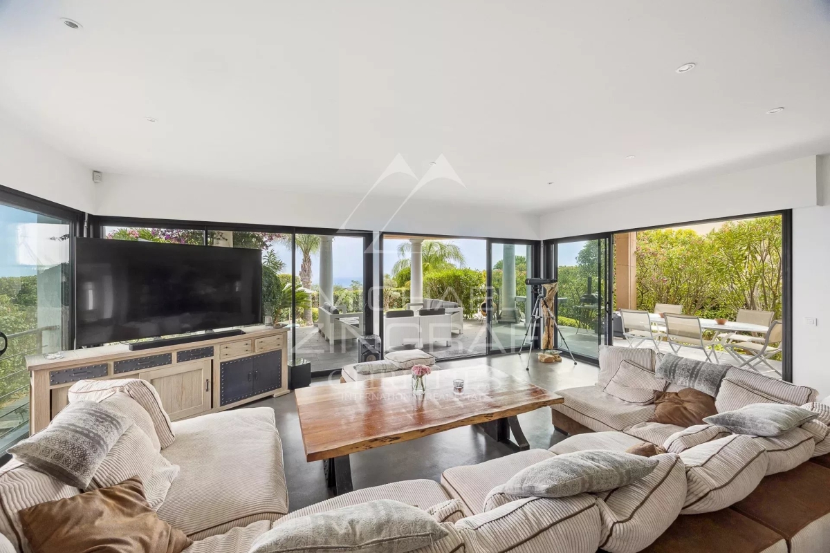 Maison de luxe à vendre à Saint-Laurent-du-Var, 2 290 000 €, Photo 7