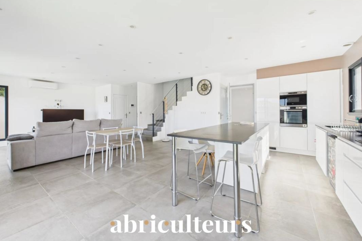 Maison de luxe à vendre à Les Pennes-Mirabeau, 550 000 €, Photo 7
