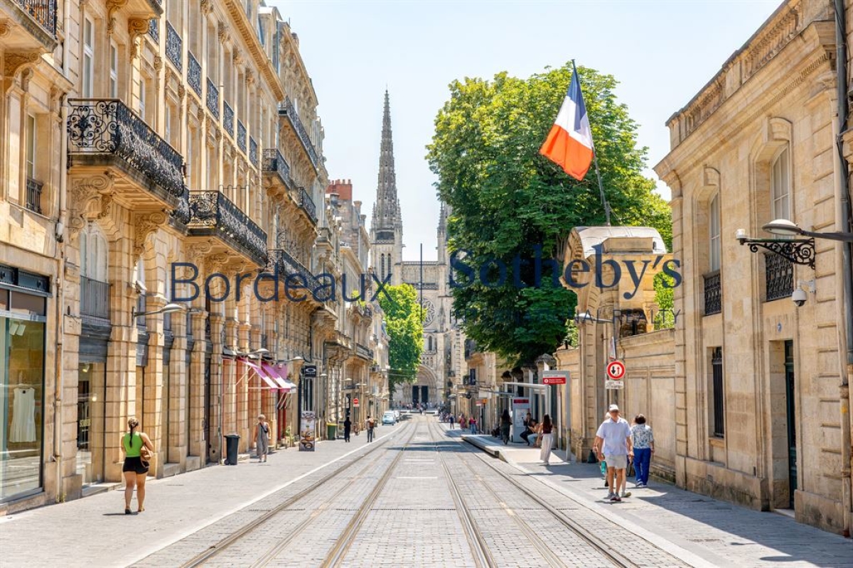 Luxury Apartment for sale in Bordeaux, 1 570 000 €, Photo 1