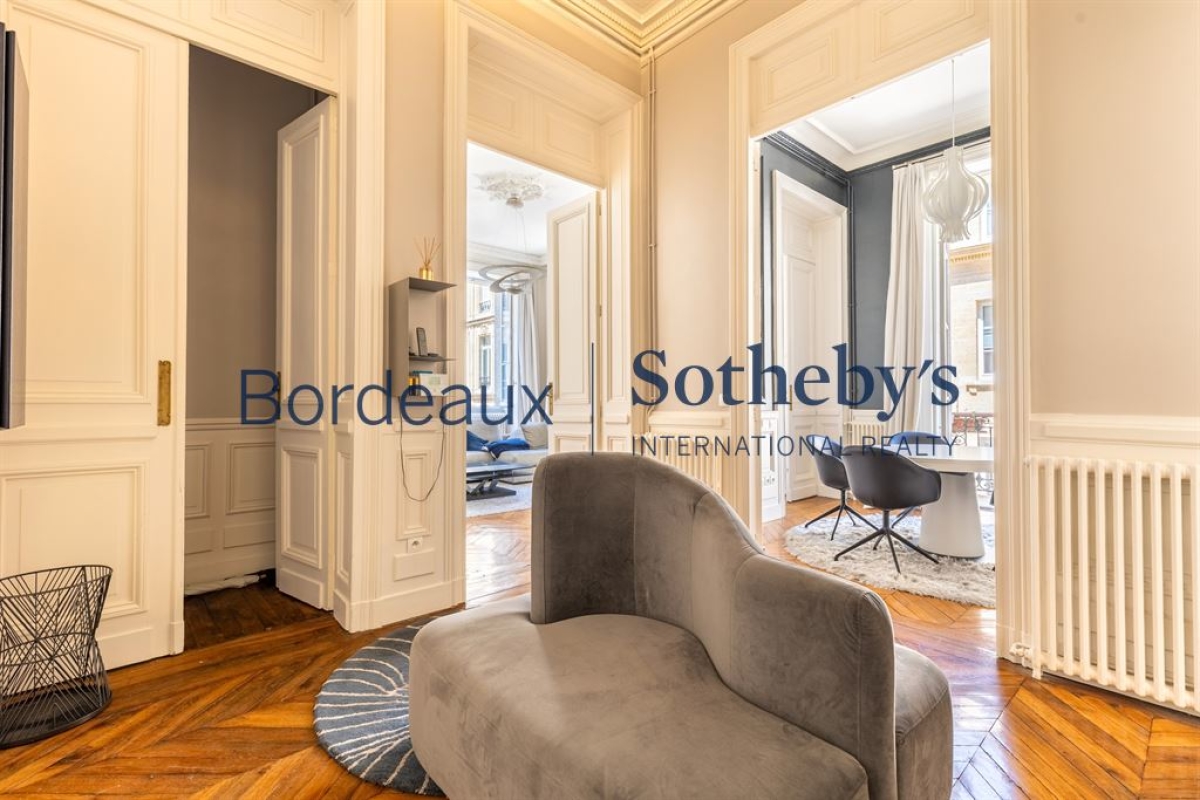 Luxury Apartment for sale in Bordeaux, 1 570 000 €, Photo 2