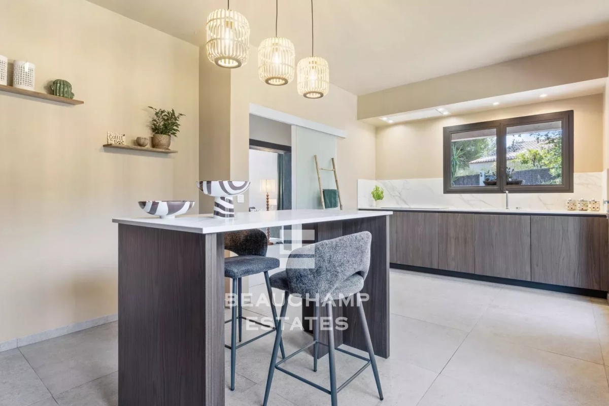 Maison de luxe à vendre à Vallauris, 1 690 000 €, Photo 3