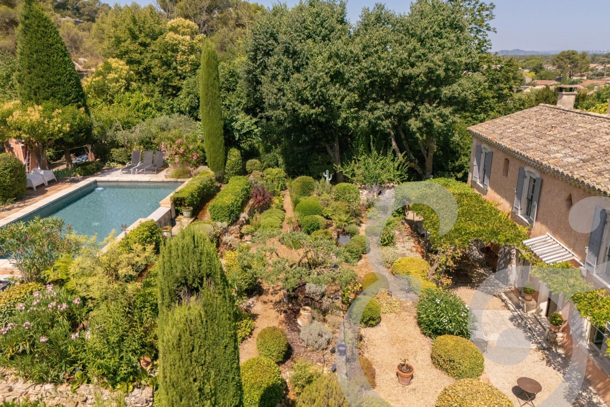 Maison de luxe à vendre à Saint-Rémy-de-Provence, 1 575 000 €, Photo 3