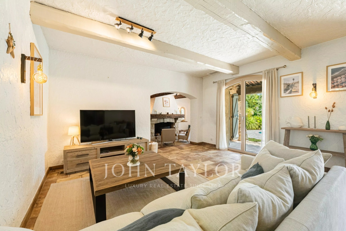 Luxury House for sale in Mougins, 1 350 000 €, Photo 4