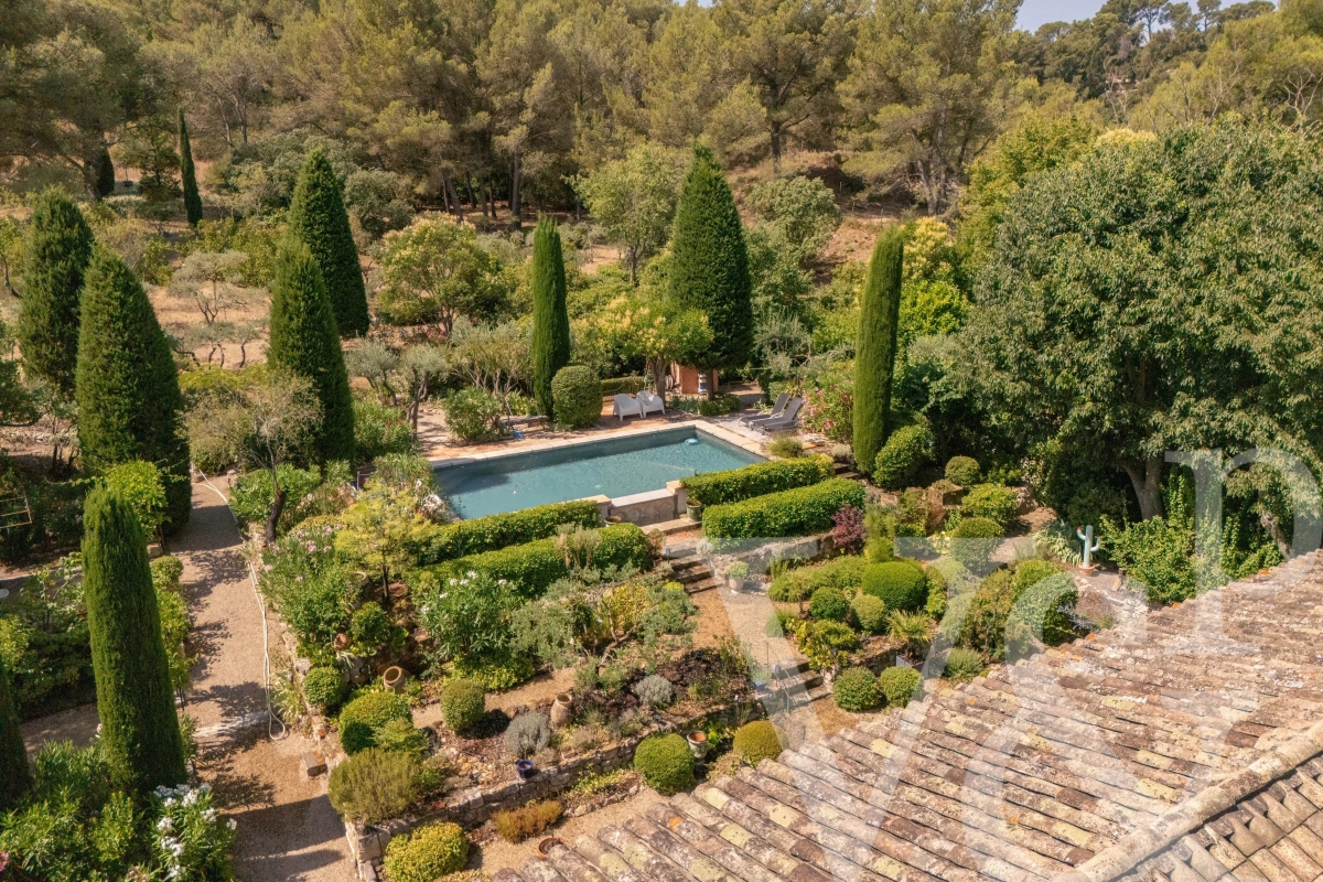 Maison de luxe à vendre à Saint Étienne-du-Grès, 1 575 000 €, Photo 5