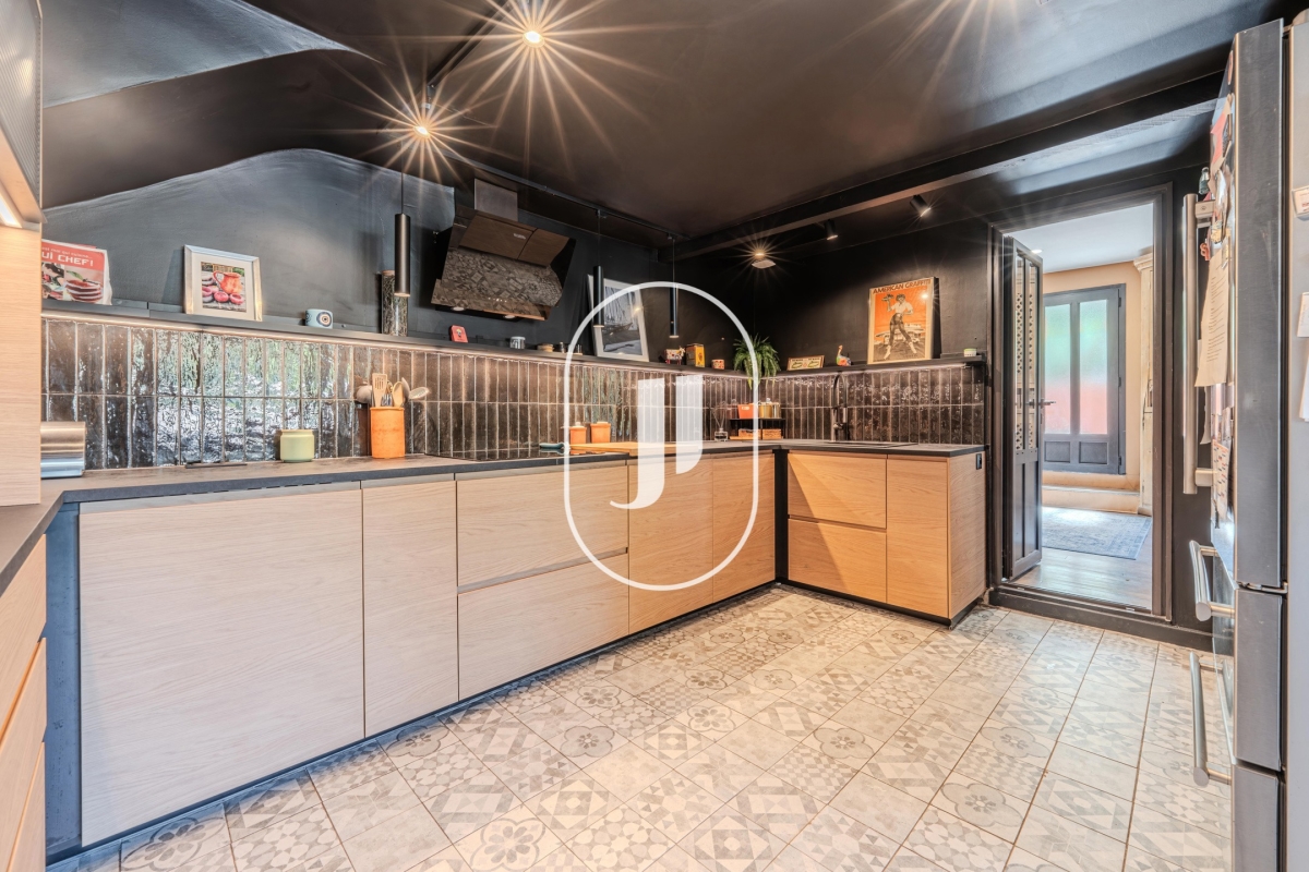 Maison de luxe à vendre à Aix-en-Provence, 1 100 000 €, Photo 7