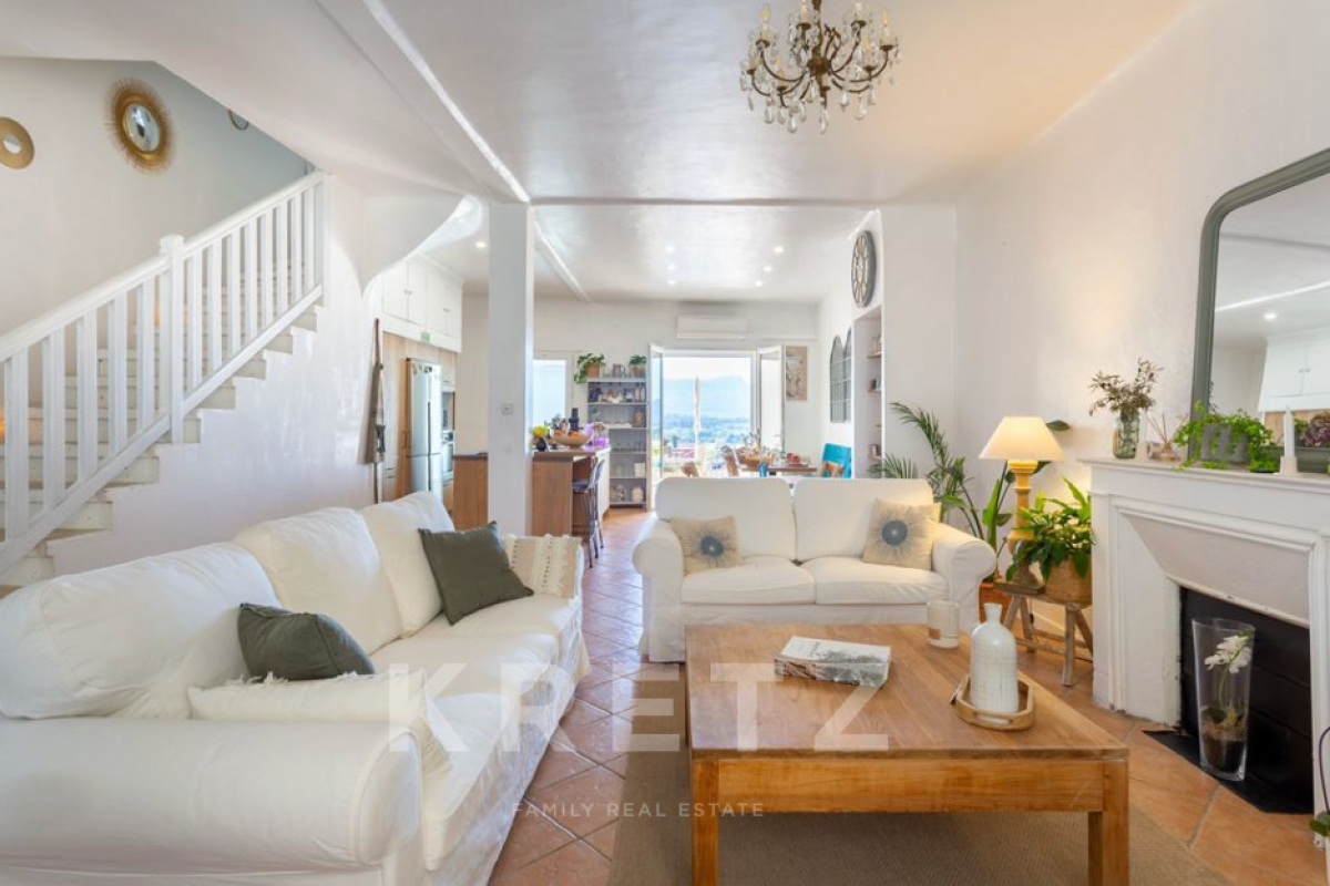 Luxury House for sale in Pourrières, 620 000 €, Photo 1