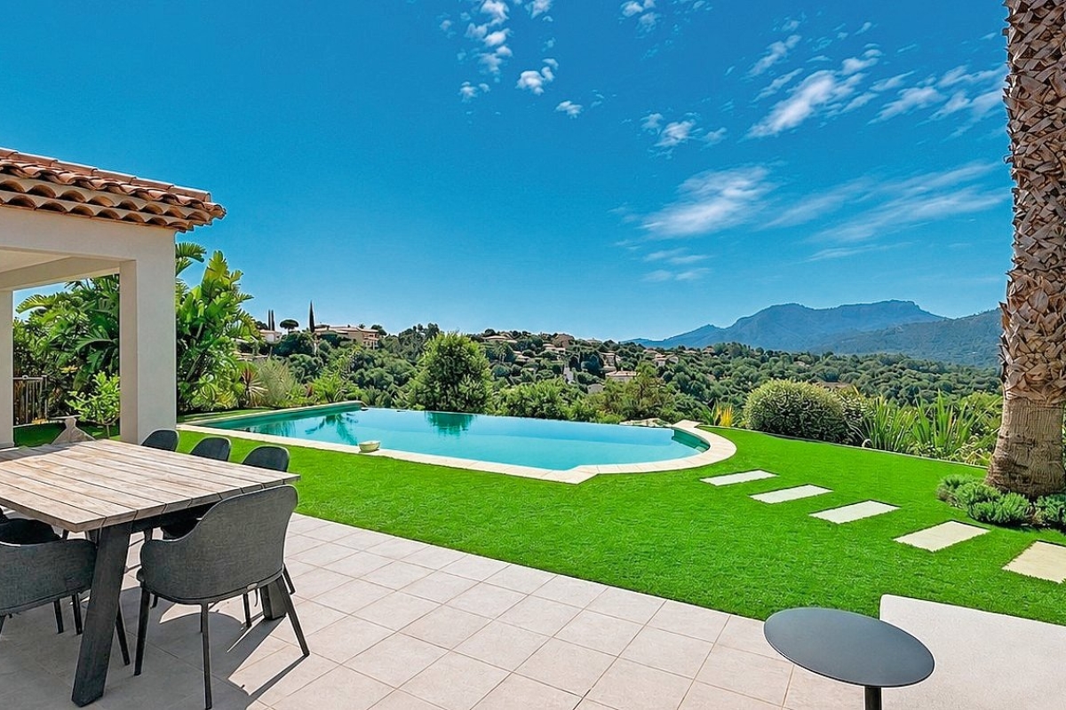 Maison de luxe à vendre à Les Adrets de l'Esterel, 1 950 000 €, Photo 1