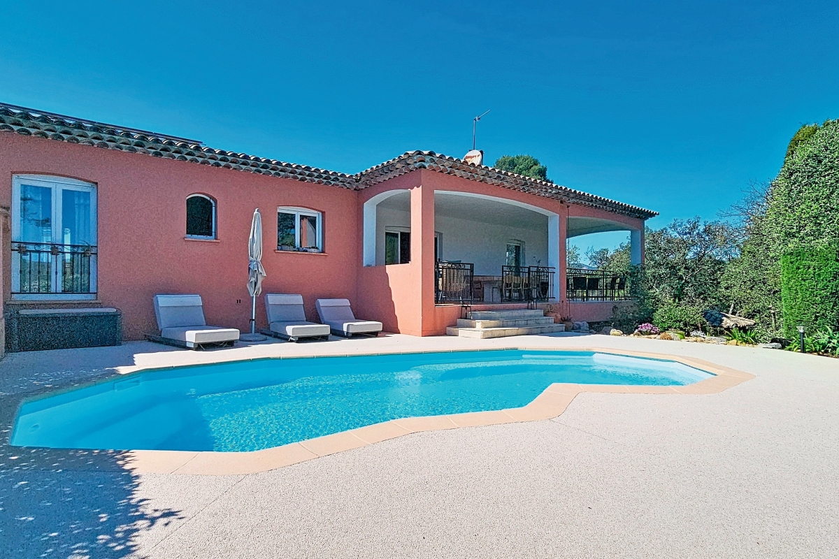 Luxury House for sale in Fréjus, 749 000 €, Photo 1