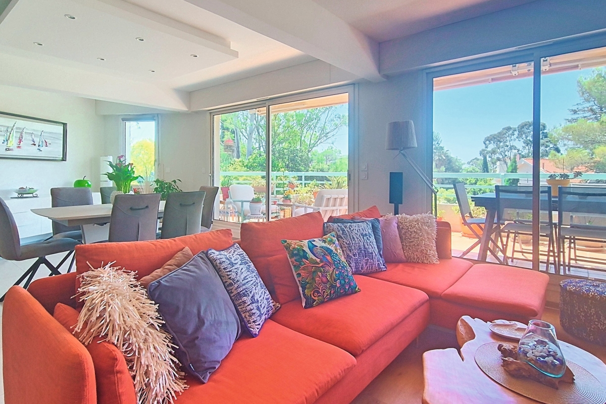 Luxury Apartment for sale in Saint-Raphaël, 579 000 €, Photo 1