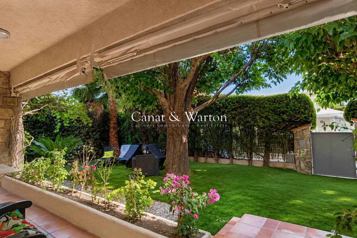 Maison de luxe à vendre à Saint-Raphaël, 714 000 €, Photo 2