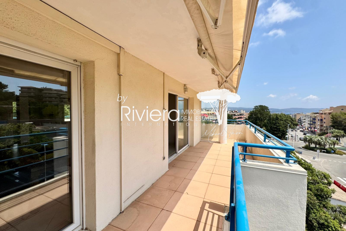 Luxury Apartment for sale in Cavalaire-sur-Mer, 682 500 €, Photo 3
