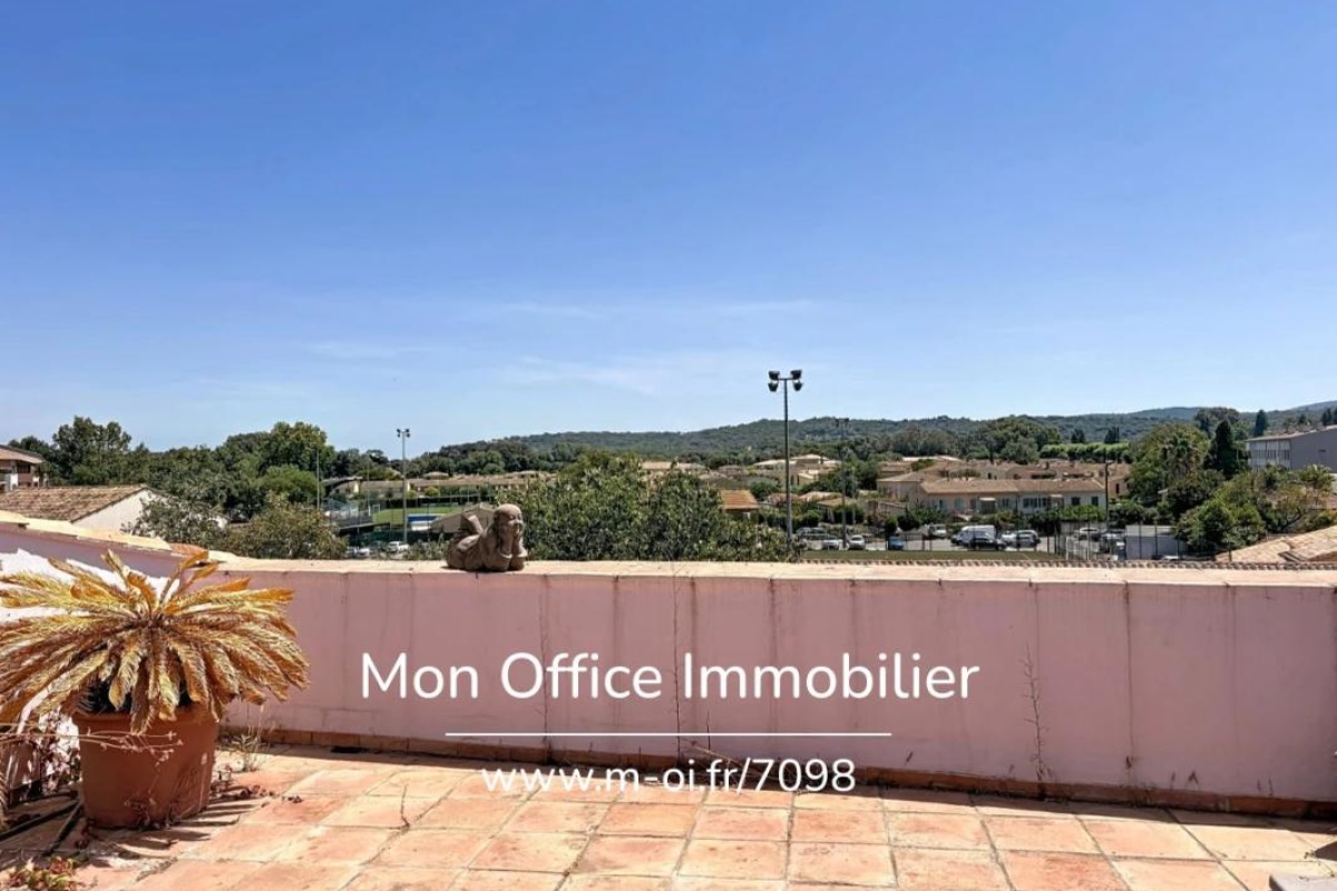 Maison de luxe à vendre à Cogolin, 739 000 €, Photo 4