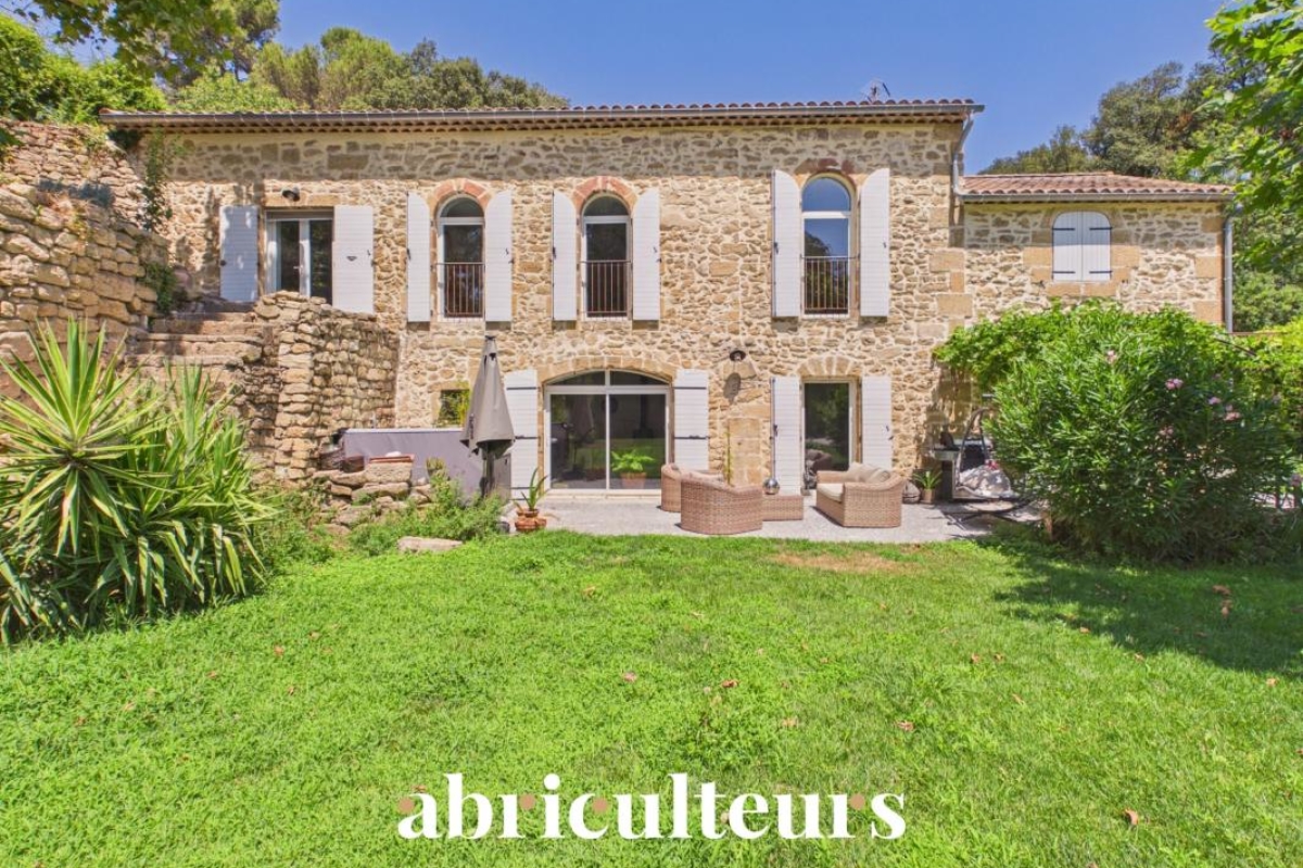 Maison de luxe à vendre à Grans, 845 000 €, Photo 1