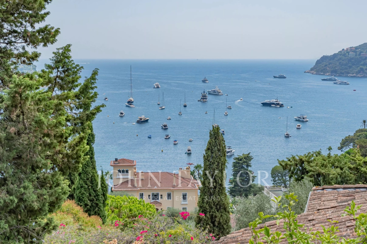 Maison de luxe à vendre à Villefranche-sur-Mer, 1 700 000 €, Photo 1