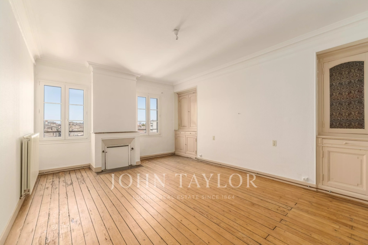 Luxury Apartment for rental in Bordeaux, 1 450 €, Photo 1