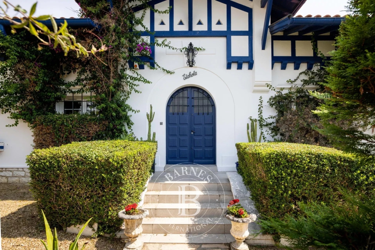 Luxury House for sale in Bayonne, 1 210 000 €, Photo 1